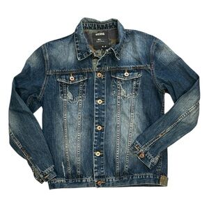 WENNA Women’s‎ Distressed Camo Accented Jean Jacket - Size XL